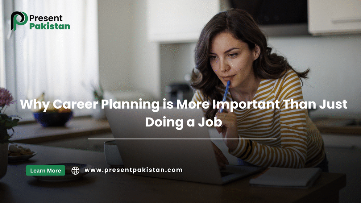 "Career Planning vs Job – Visual Guide"